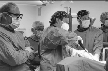 Neurocirurgians d'Àptima Centre Clínic utilitzen el sistema d'estabilització dinàmica lumbar SpineShape IV 	